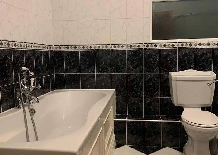 Global Guest Ireland * Williamstown