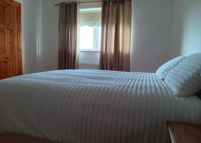 Global Guest Ireland Homestay *